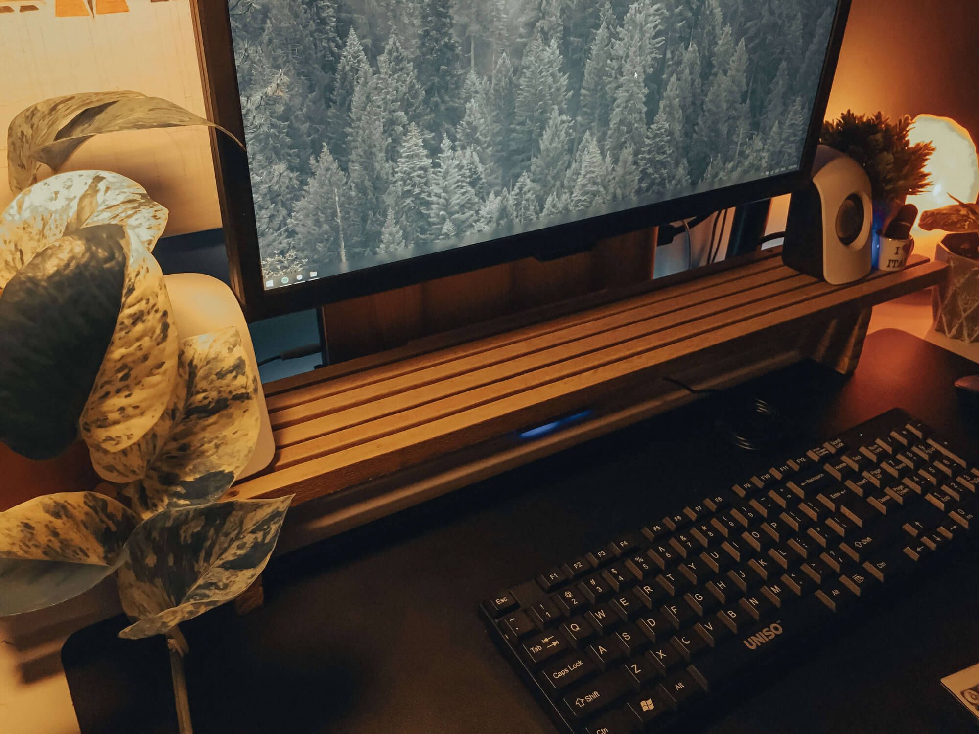 A DIY desk shelf for hiding cables