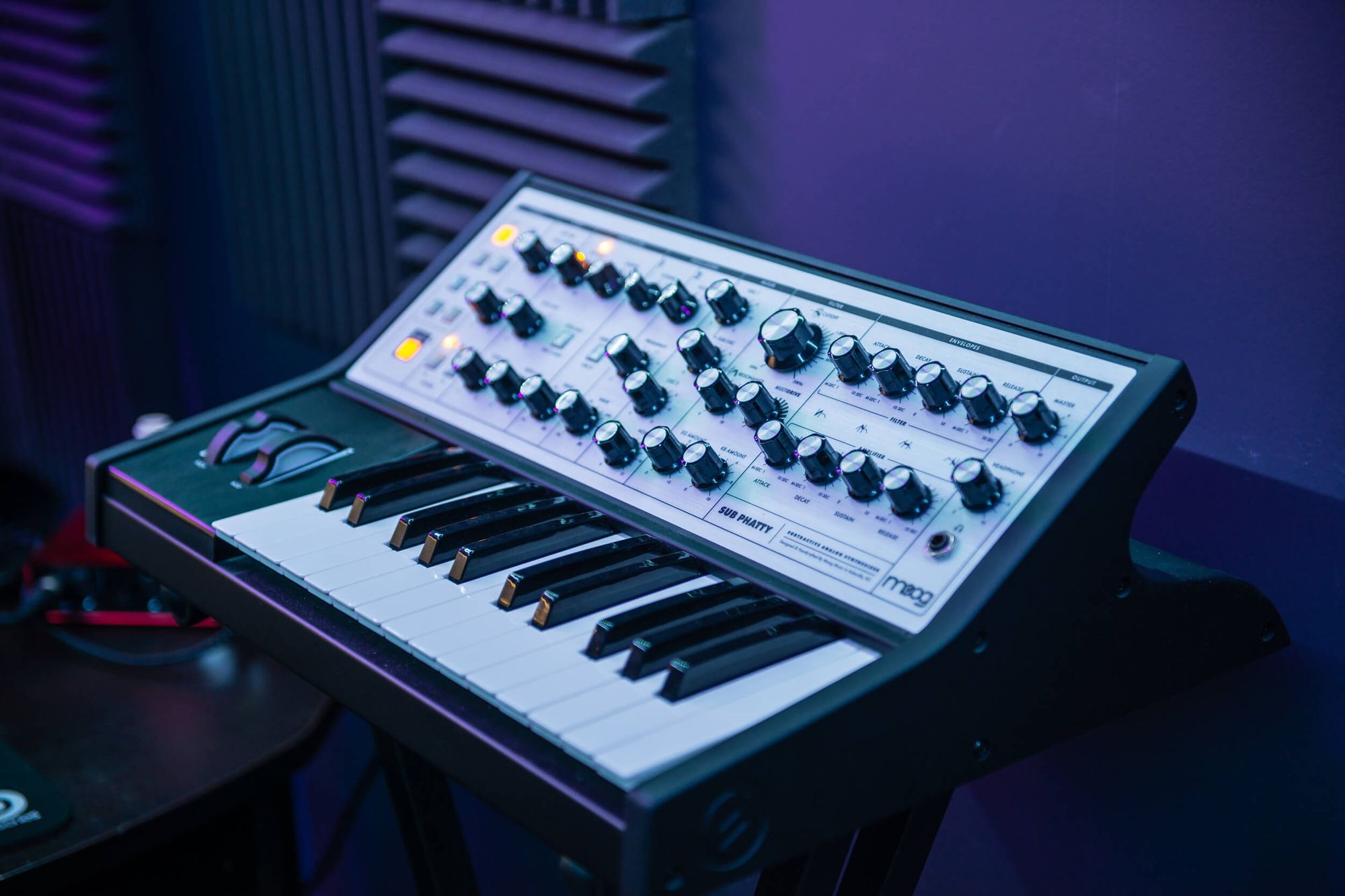 Moog Sub Phatty is a portable analogue synth featuring rich, vintage sound