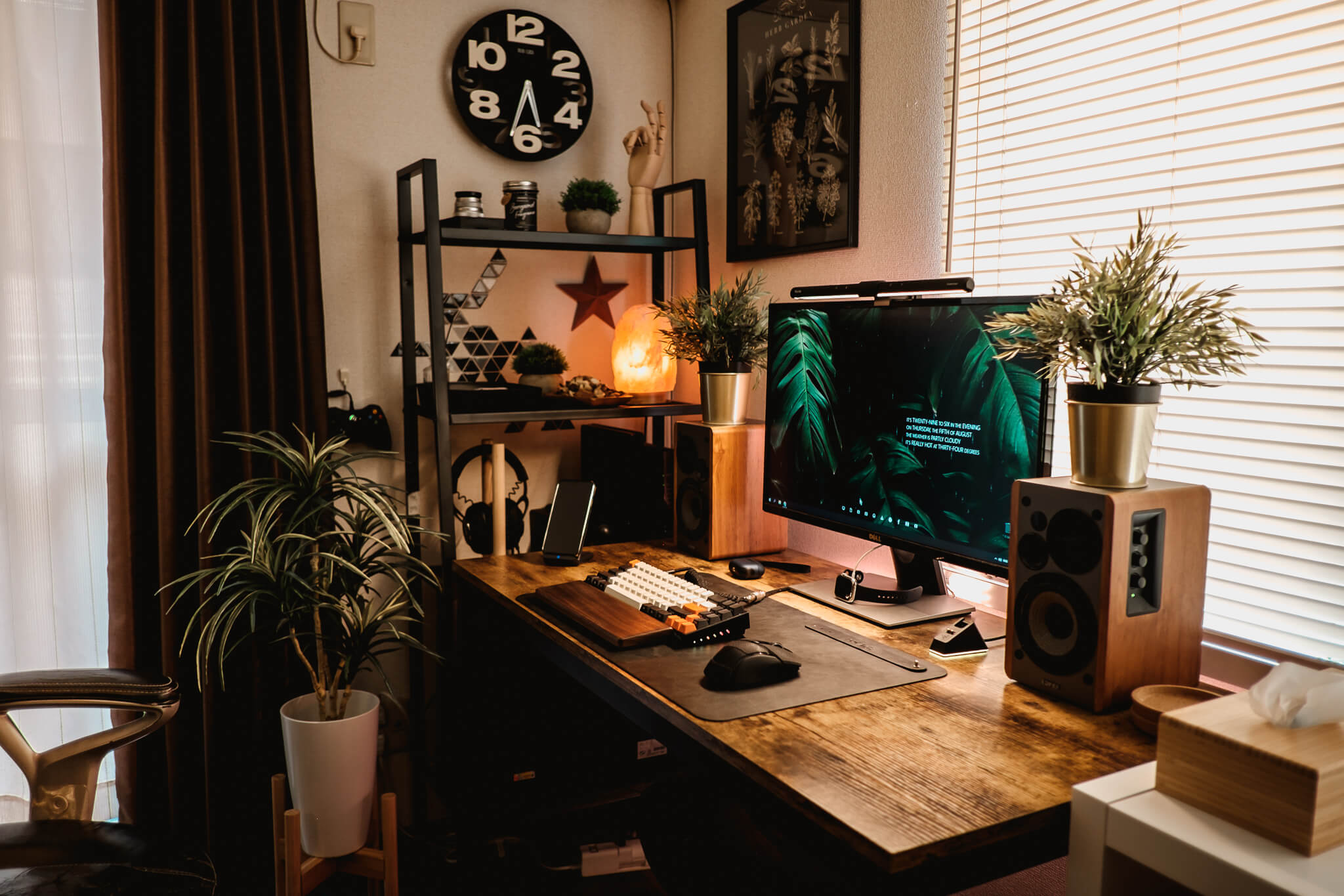 An industrial aesthetic with metallic accents combined with hints of nature is one of the ways to describe Roland’s setup