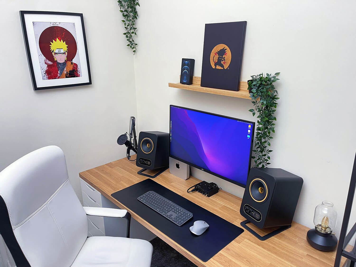 Well-organised IKEA home office setup