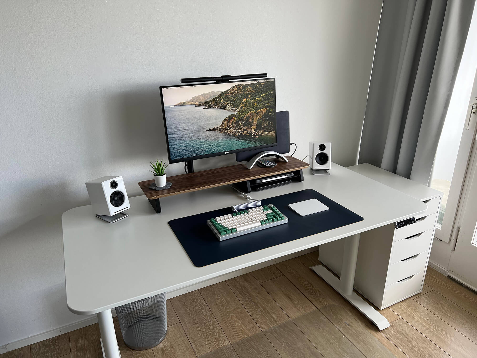 14 Ways to Hide Cables in Your Home Office