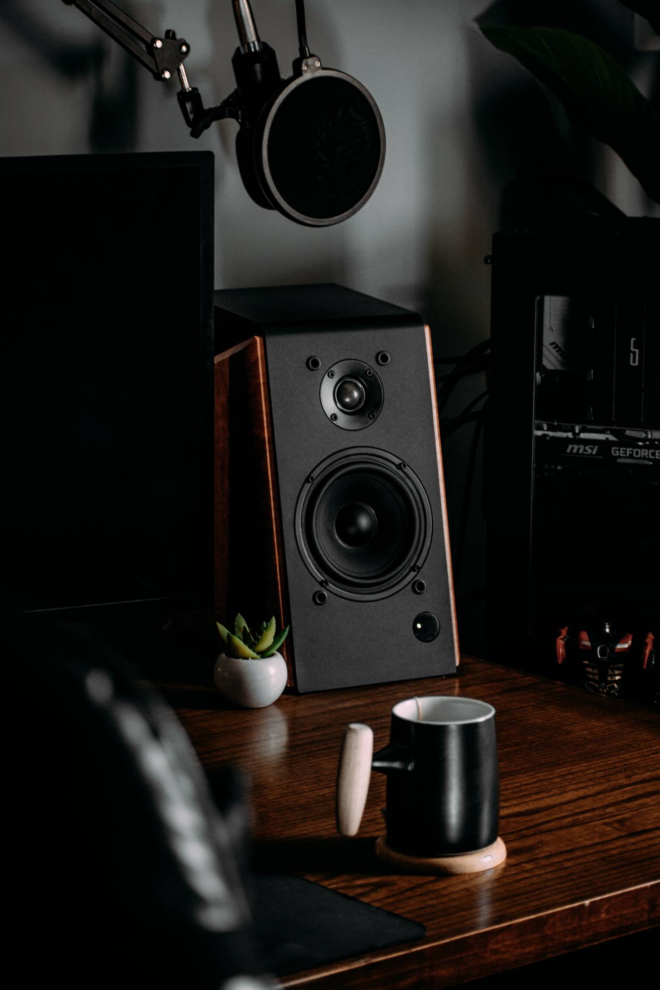 F&D R60BT speakers