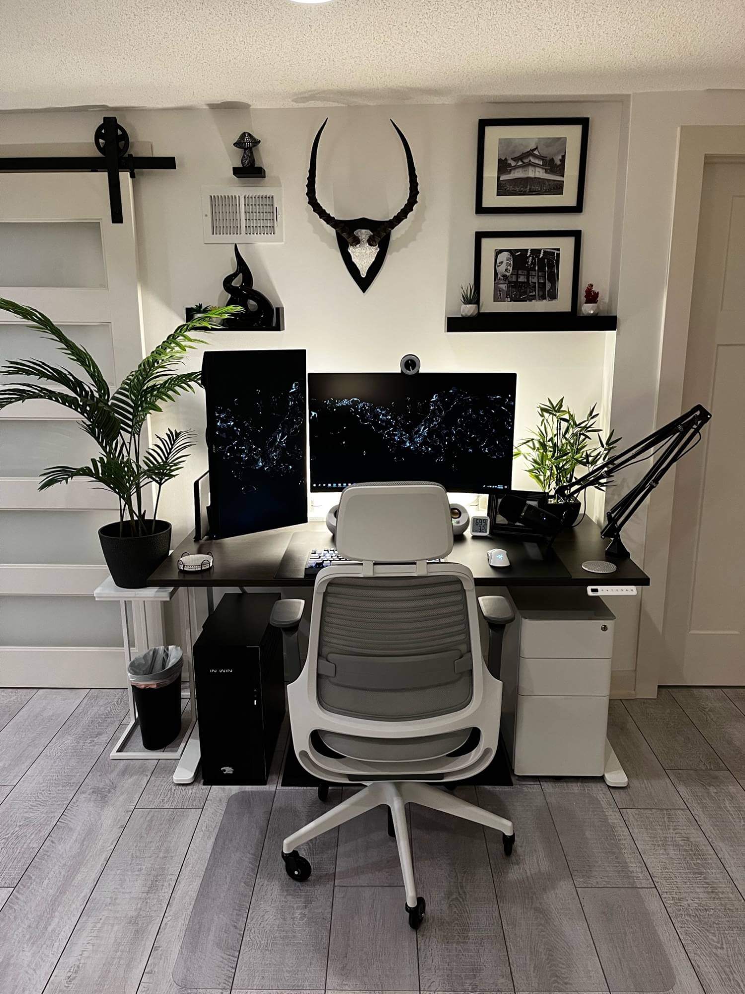 The Top 31 Gaming Desk Ideas  Gaming desk setup, Room setup, Bedroom setup