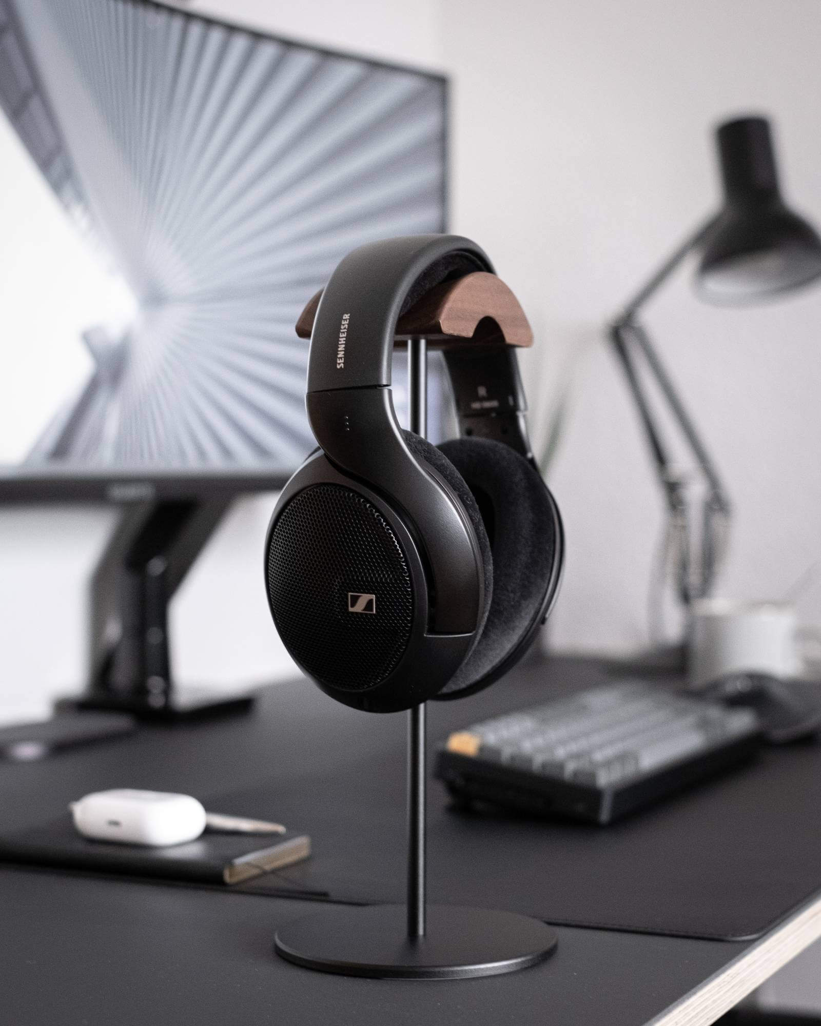 Sennheiser HD 560S headphones