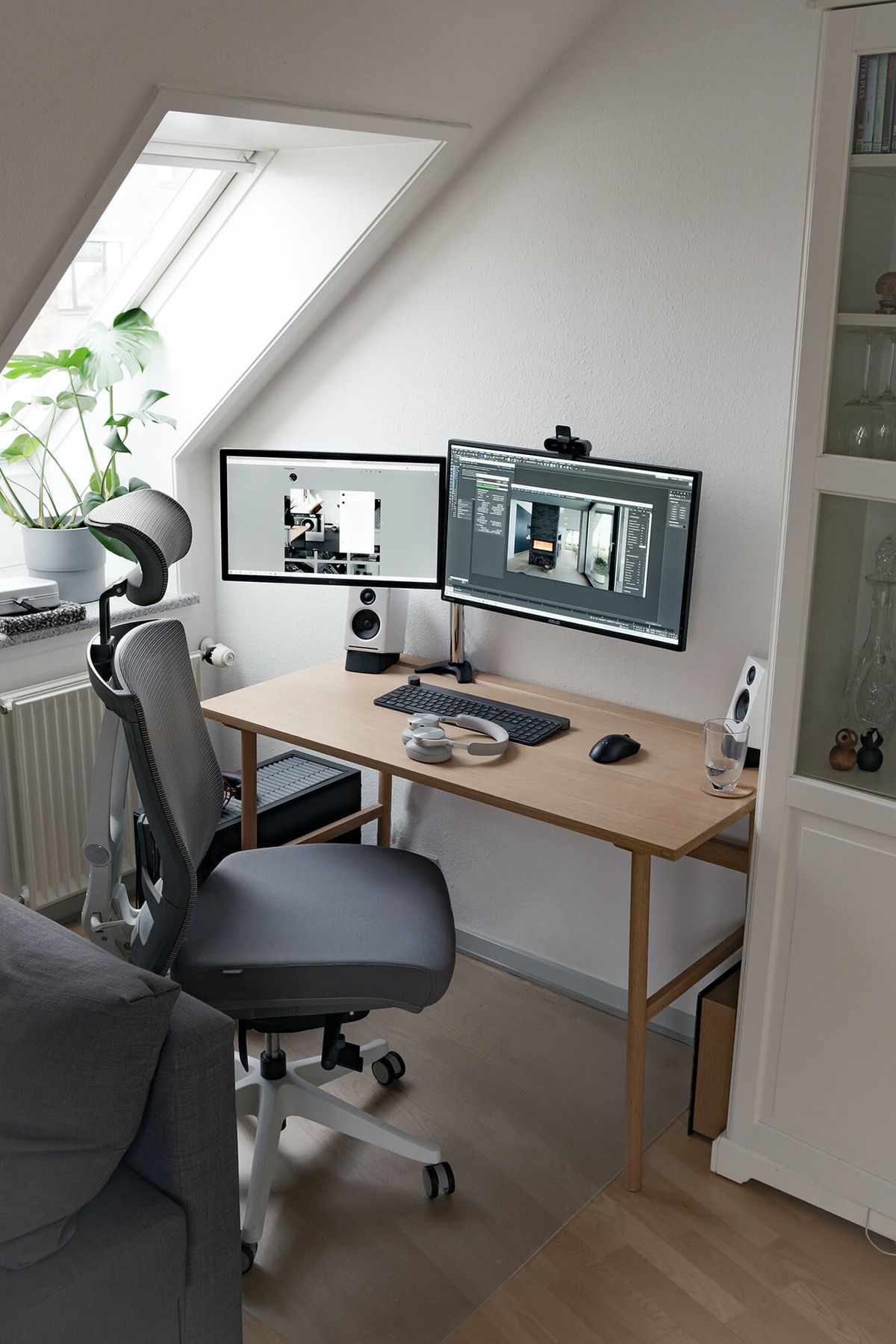 Lasse's Minimal Scandinavian Desk Setup in Odense, Denmark