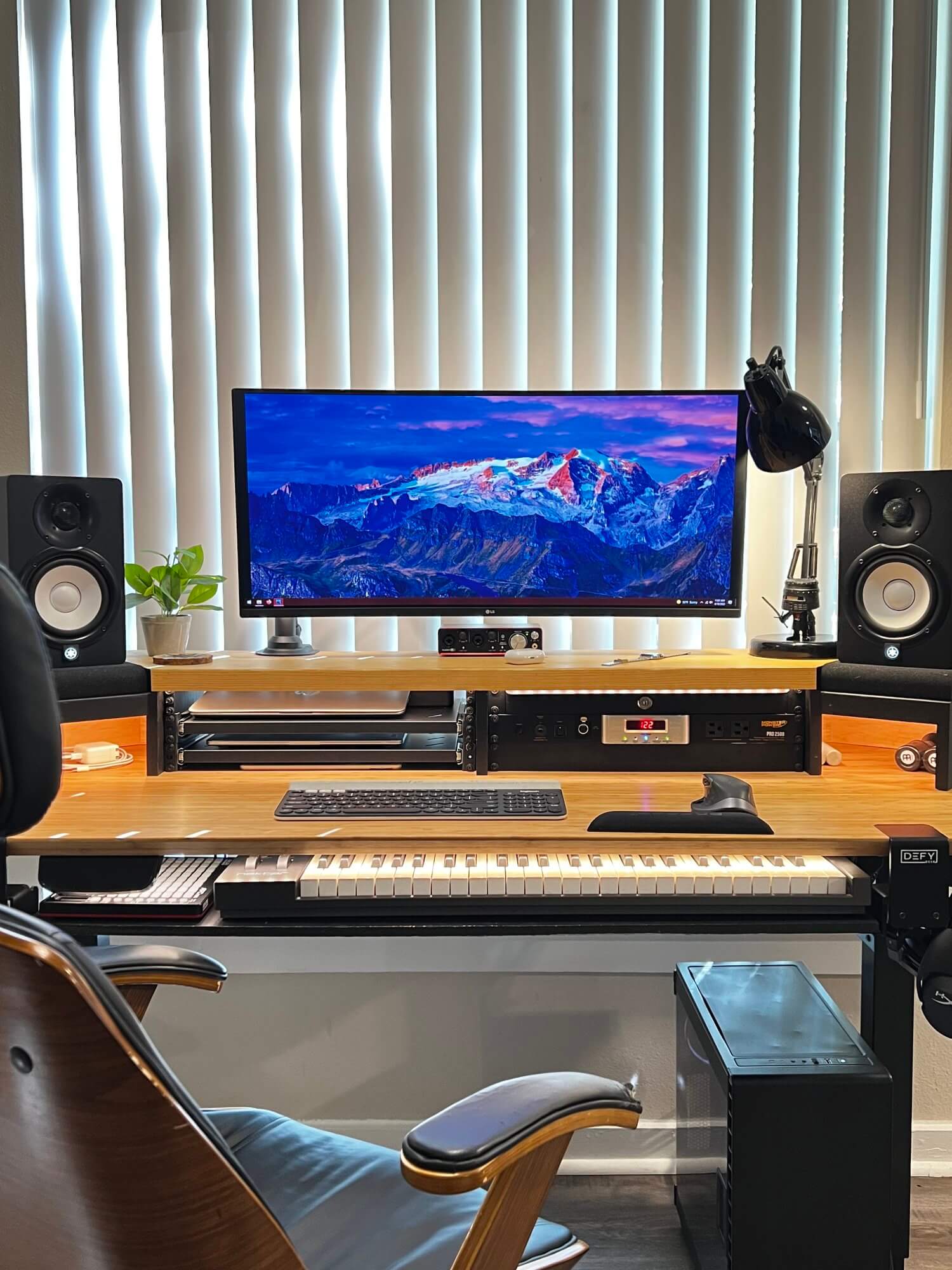 VIVO standing desk frame + IKEA tabletop