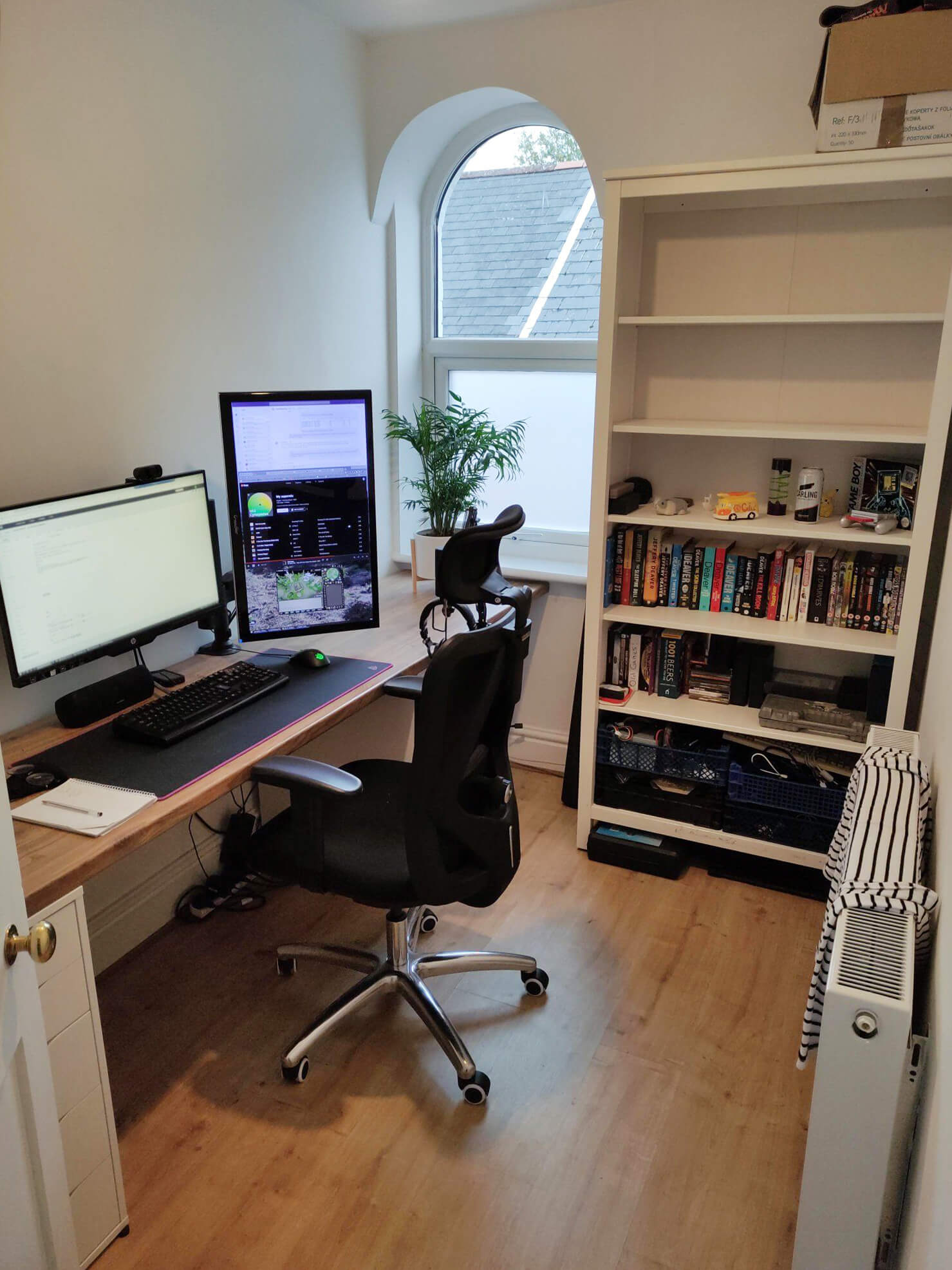 A small home workspace with ALEX drawers