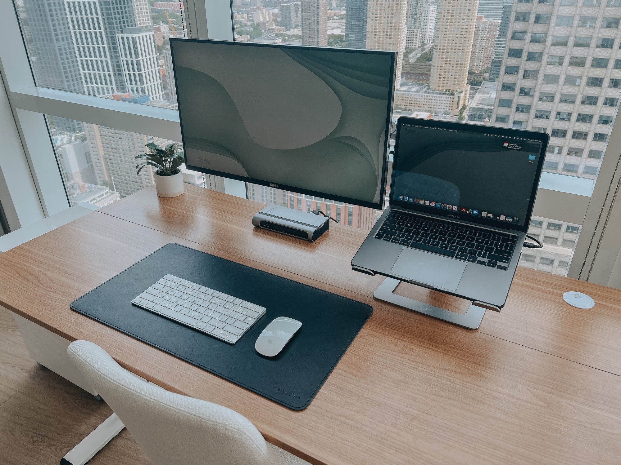 A neutral minimalistic home workspace