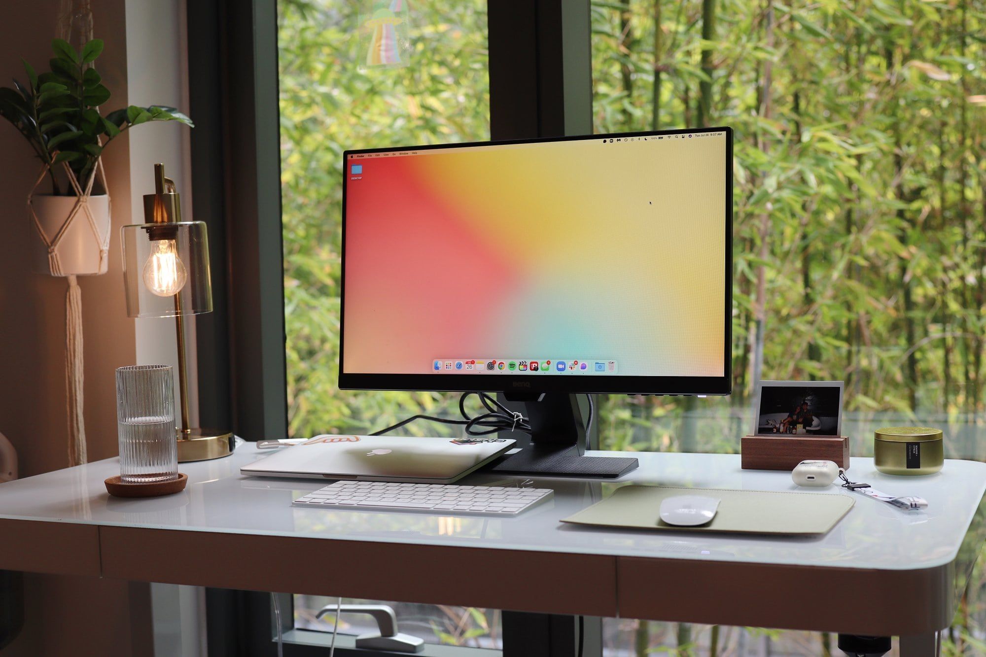 A cosy and clean home workspace