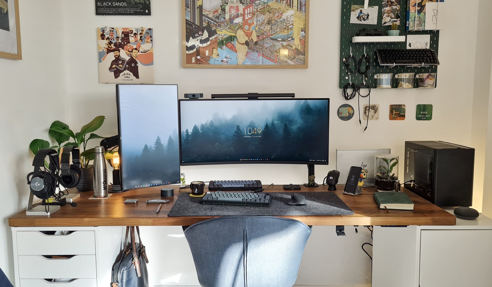 This dual-screen workspace in Nantes, France, is cosy yet functional