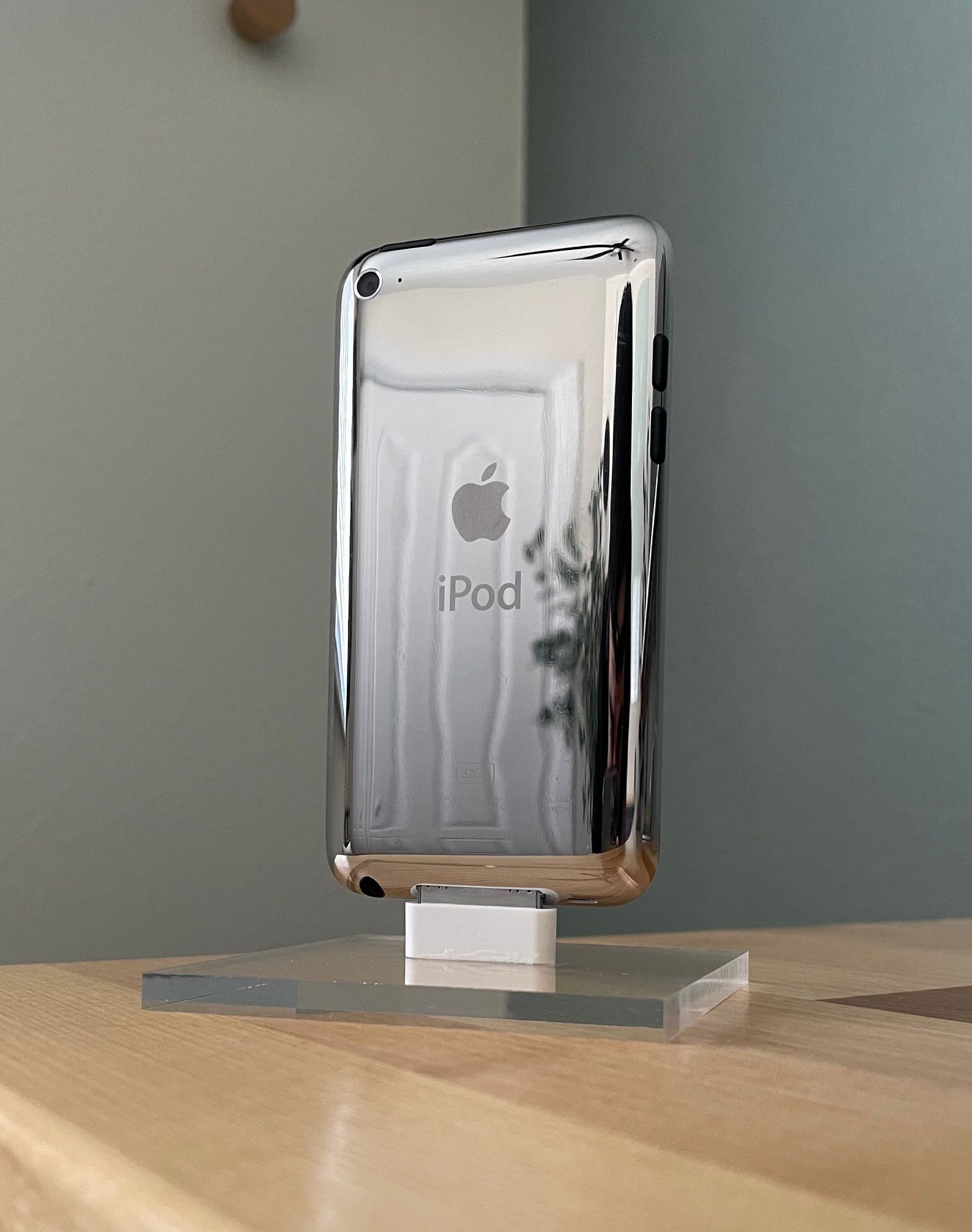 A custom-displayed original iPod Touch