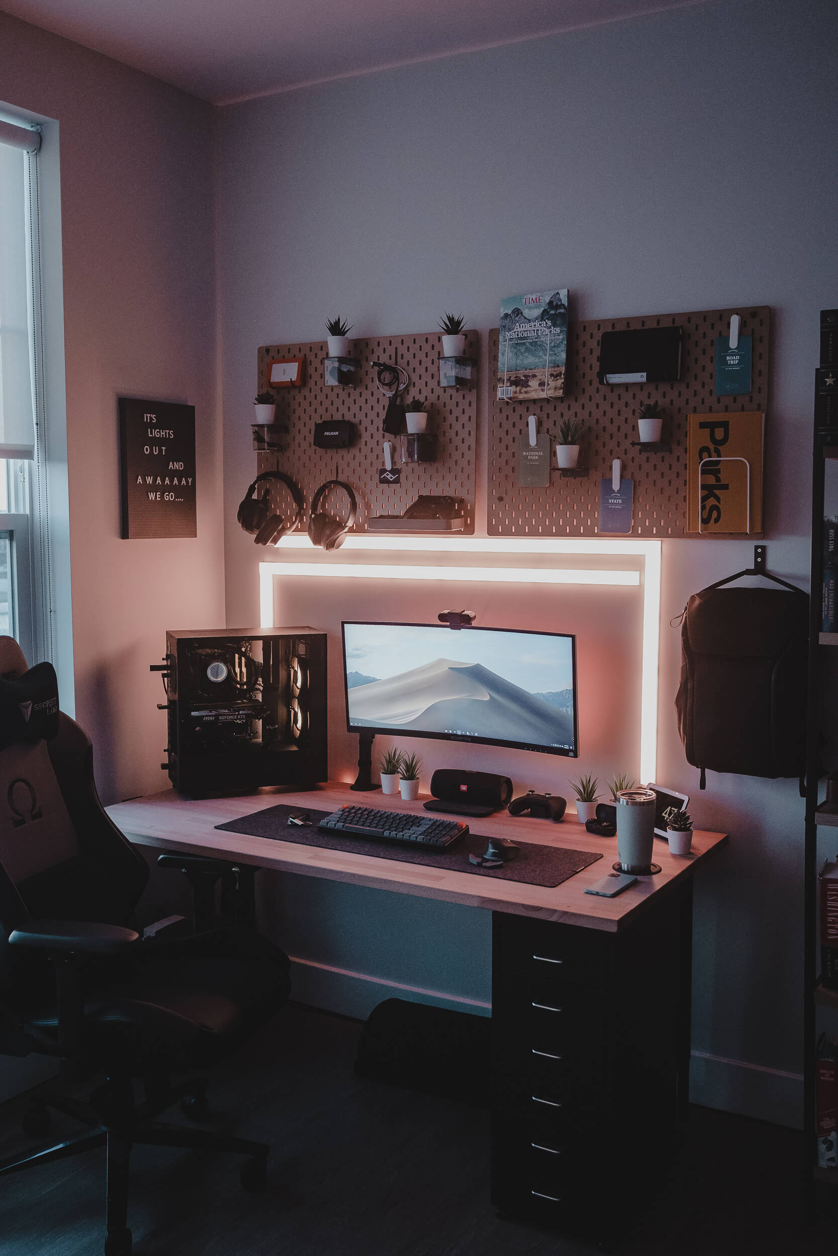 A well-designed multifunctional home office with two IKEA SKÅDIS pegboards