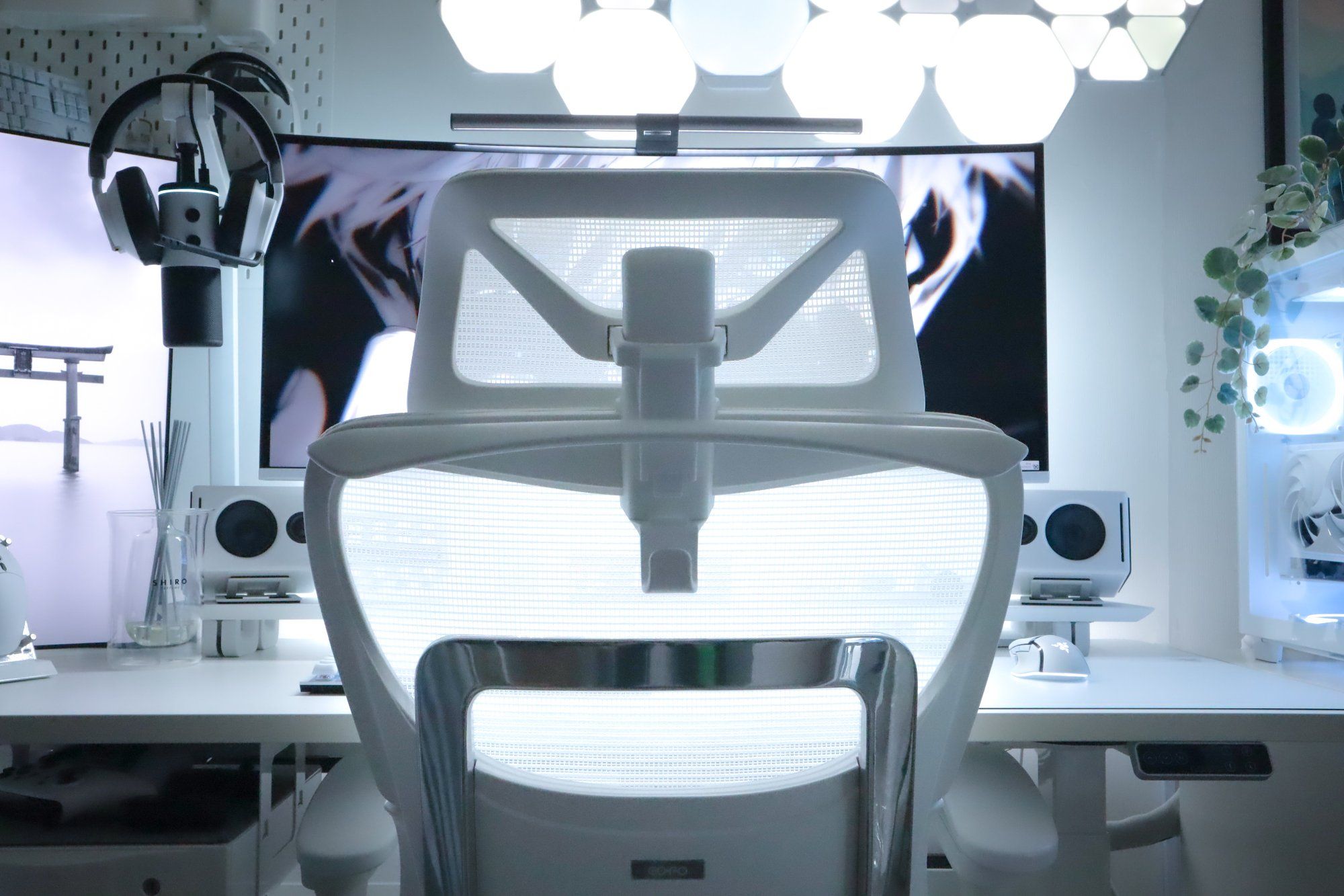 White Desk Setup in Japan