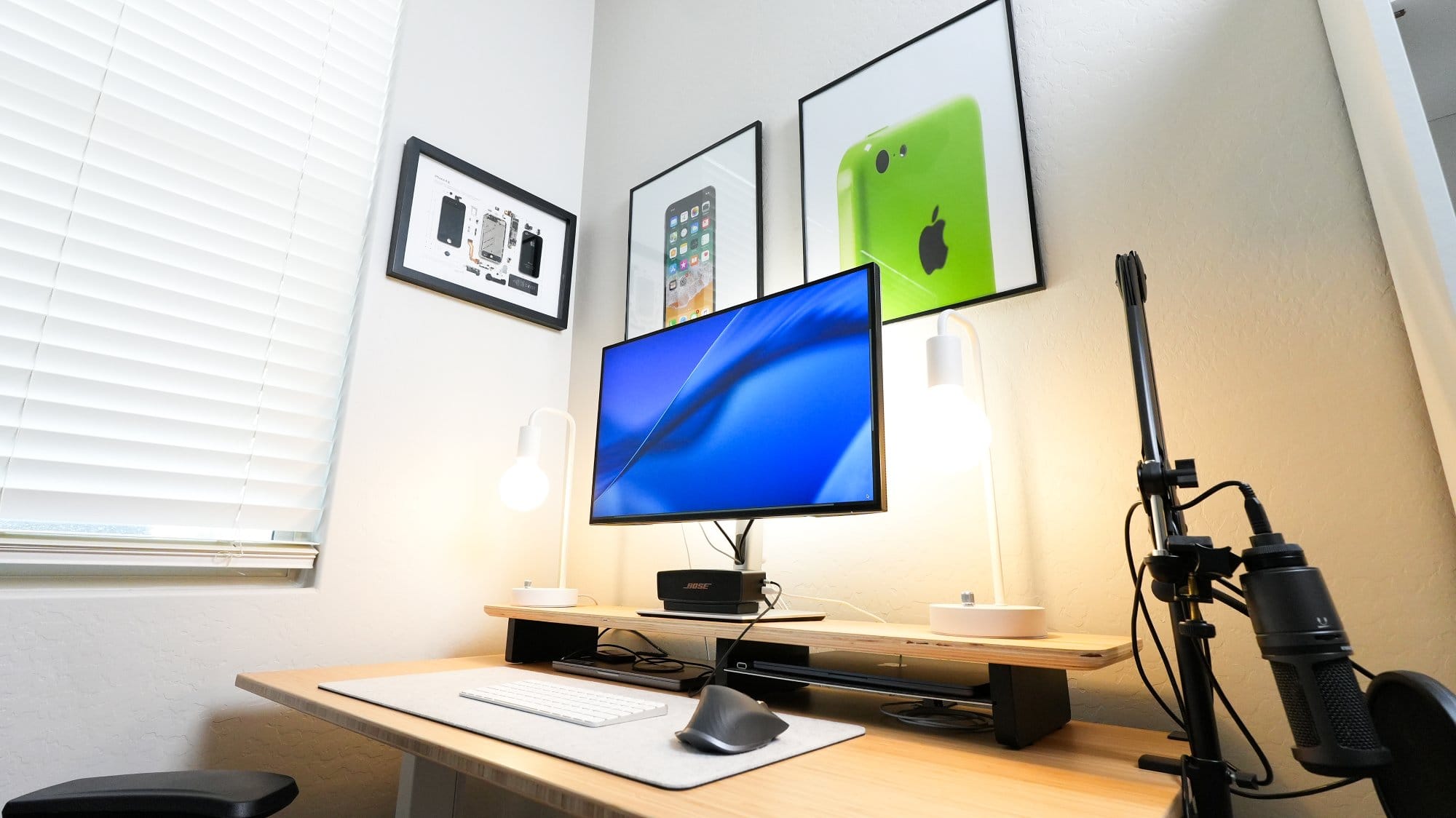 Apple Desk Setup of a Tech Content Creator in Arizona, US