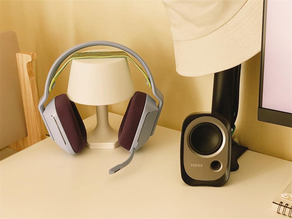 50+ WorkFromHome Essentials from Real People (2022)