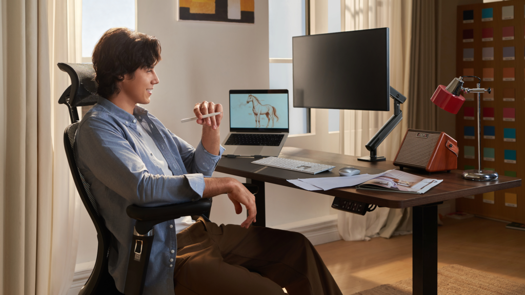 Ergonomic Desk Setup: What Actually Reduces Pain at a Home Desk