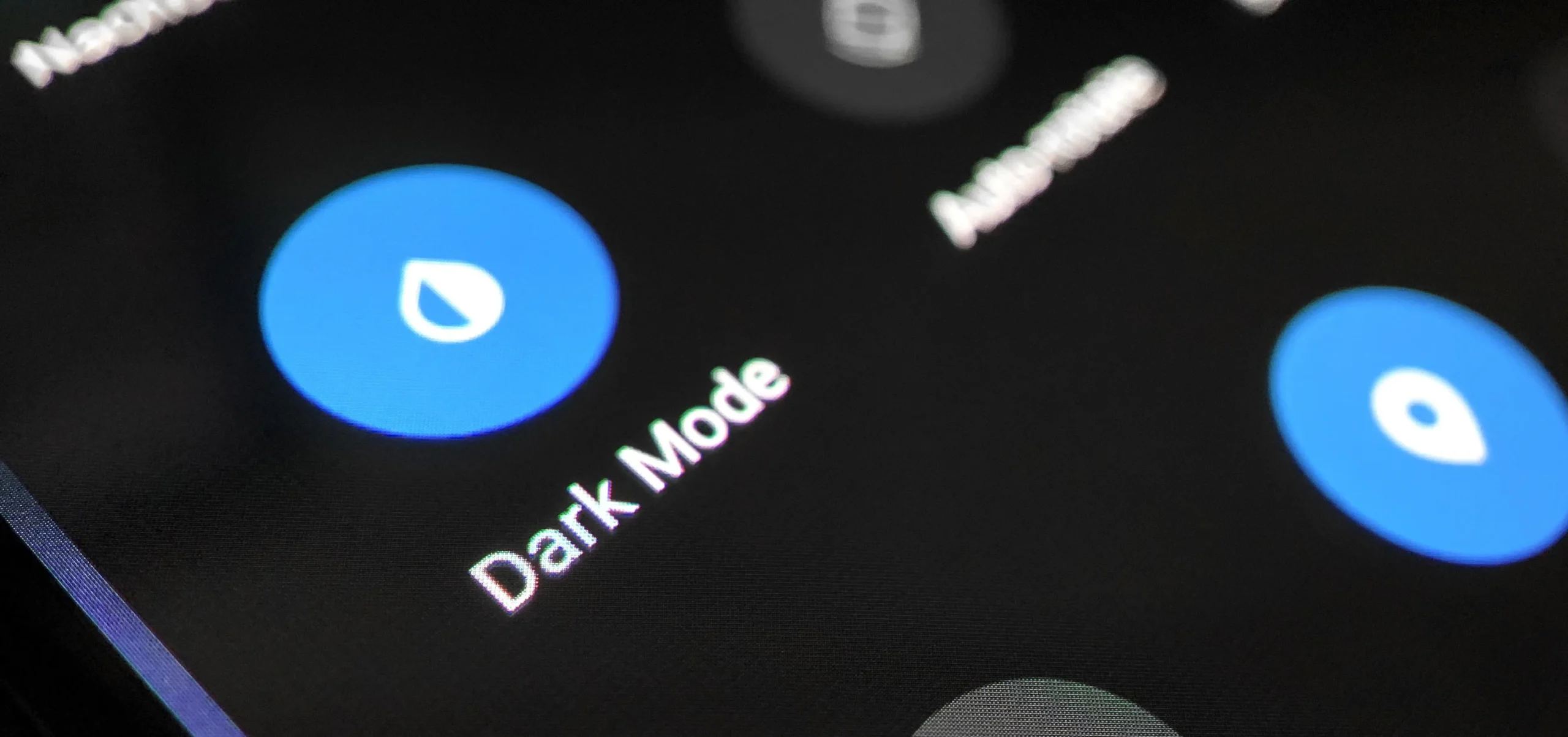 Is Dark Mode in Apps Actually Better for Your Eyes